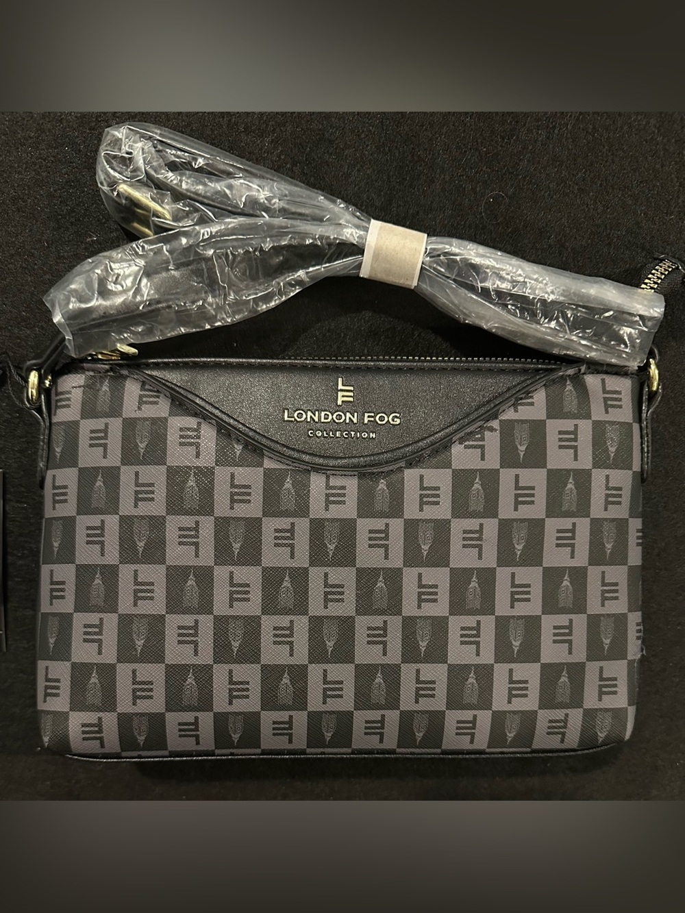 London Fog Addison Tower Signature Crossbody Bag Purse in Black Print NWT